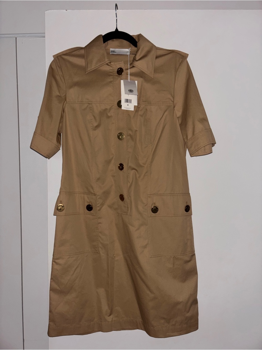 Tory Burch Short-Sleeve Trench Coat Dress in Safari Sand
